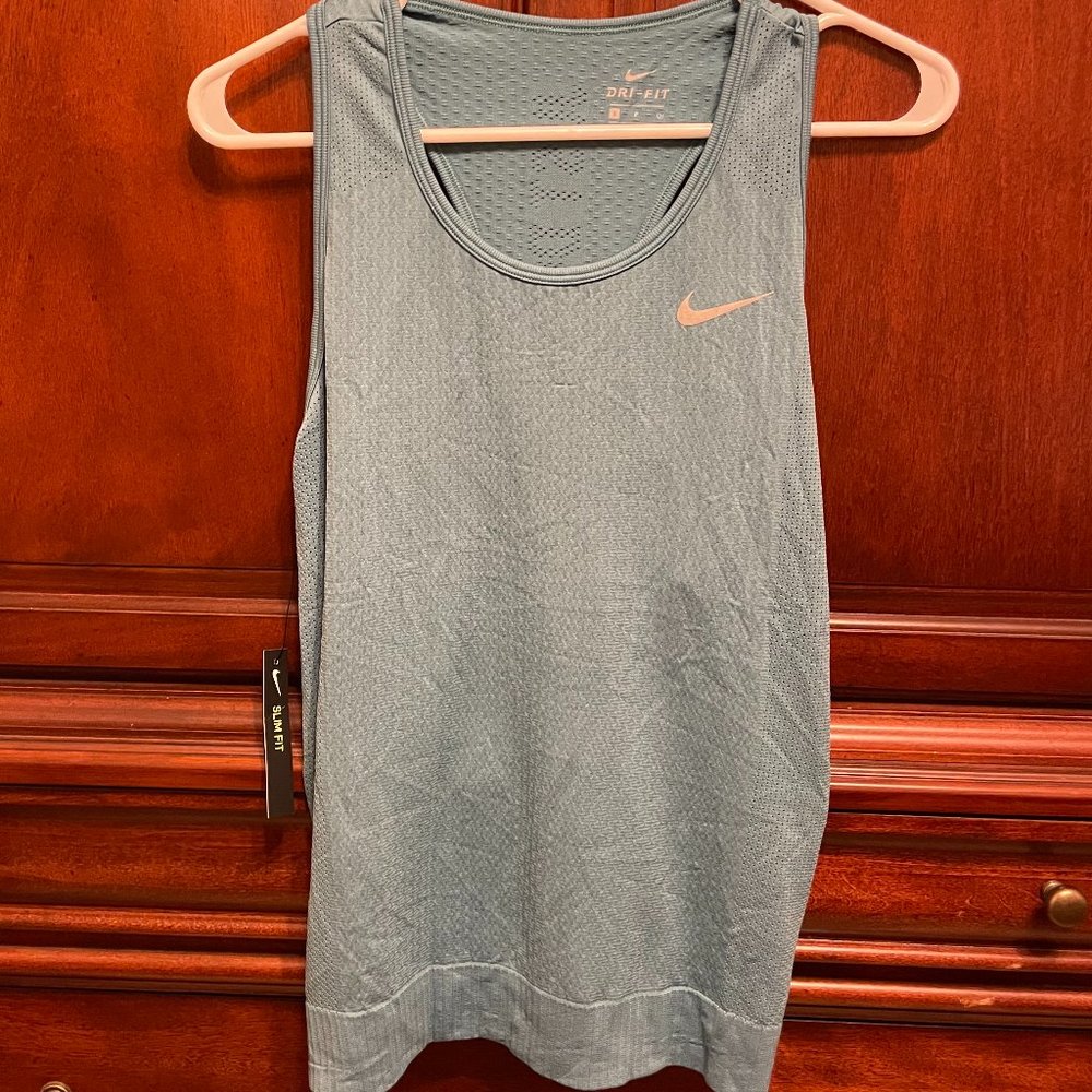 NWT Nike Teal Infinite Running Tank SZ Small
